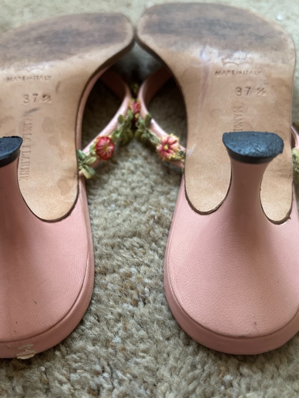 4 @y4neli  Manolo Blahnik pink sandals - Picture 4 of 6